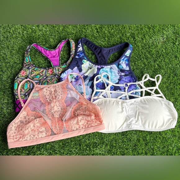 Sports Bra Bralette Bundle VSX Old Navy Victorias Secret size medium - Picture 1 of 16
